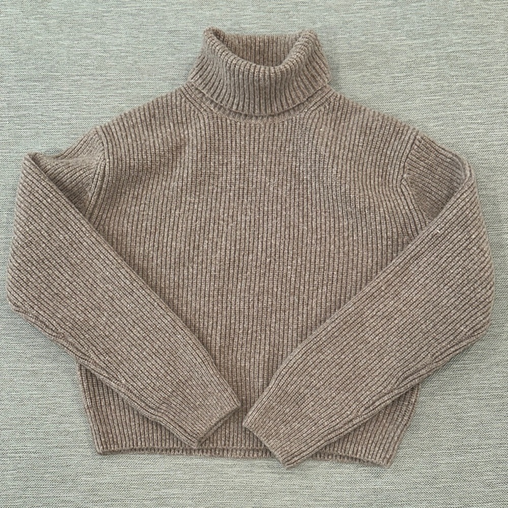 H&M wool blend brown knit turtleneck sweater size medium